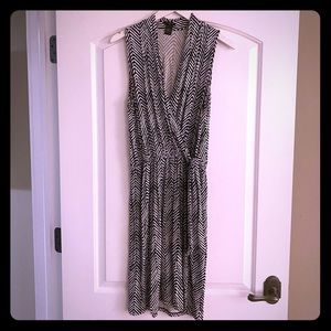 Black and white chevron design sleeveless dress